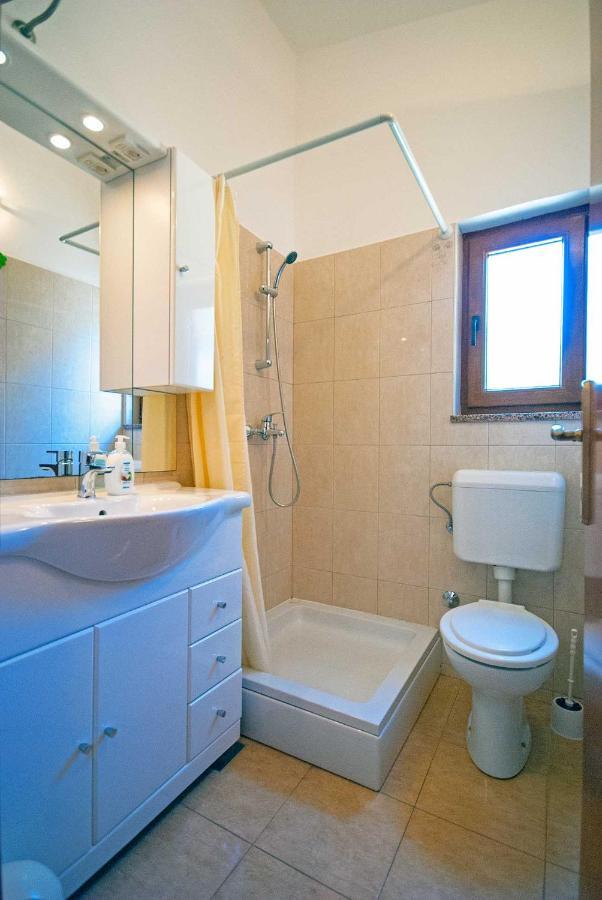 Apartman Kirac Pomer Eksteriør bilde